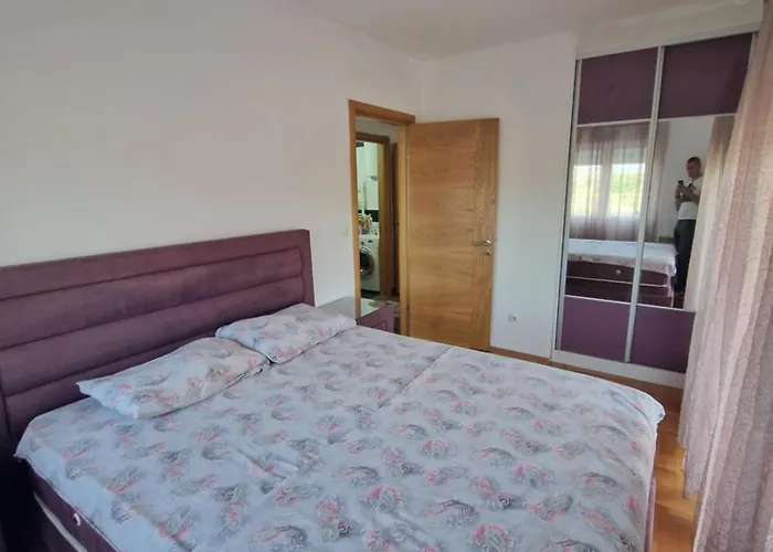 For A Day * بودغوريتْسا